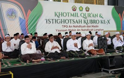 Lautan Hijau di Masjid Al Akbar: Ribuan Santri dan Guru TPQ Hadiri Istighosah Kubro Mabin Langitan